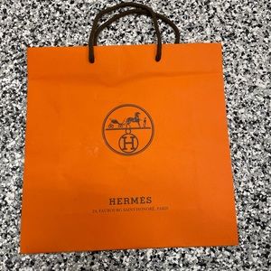 Medium Hermes shopping bag